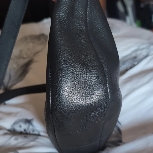 Harley-Davidson Black Leather Shoulder Bag with Chain Strap - Picture 4 of 15